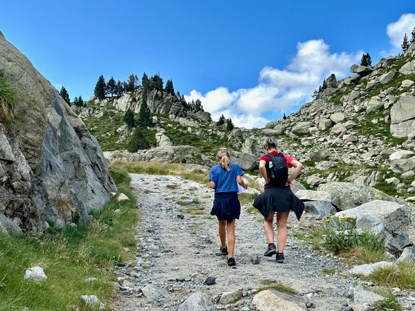 Comment aménager un petit balcon pour créer un refuge urbain paisible ?
